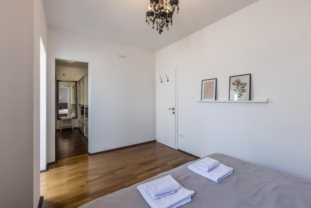 Central Park Apartment With Terrace Split Ngoại thất bức ảnh